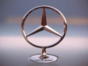 Primio i bonuse: Otkriveno kolika je plata direktora Mercedesa