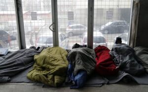 Racija policije: Grupu migranata ilegalno držao u apartmanu
