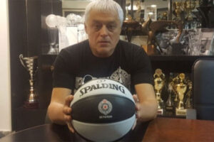 Od sinoć u bolnici: Poznati srpski košarkaški trener pozitivan na koronu