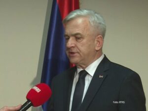 Čubrilović: Povelje neće biti vraćene, Incko potcjenjuje predstavnike Srpske
