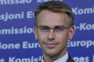 Stano ocijenio: Sastanak Vučića i Kurtija važan korak u dijalogu