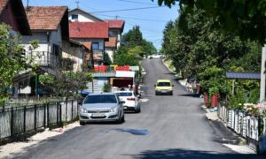 Asfaltirana ulica na Petrićevcu