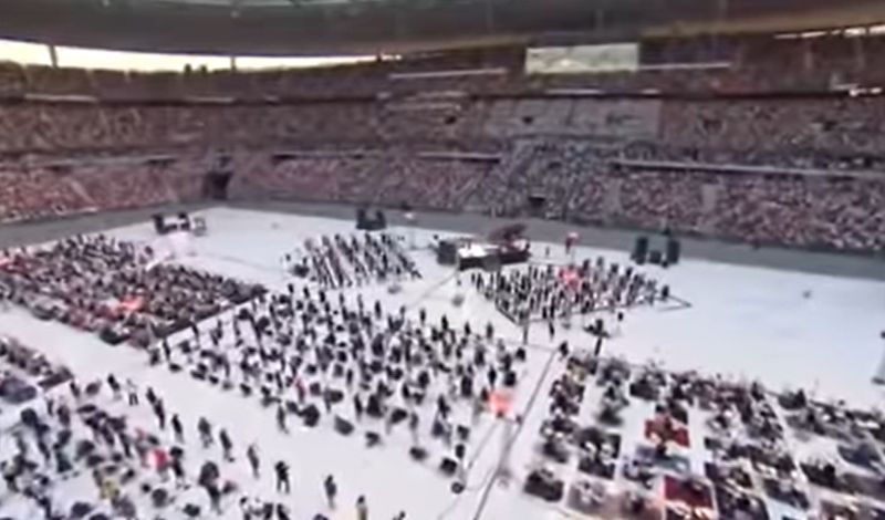 Hiljadu muzičara istovremeno svira i pjeva jedan od najvećih hitova ikada –  VIDEO