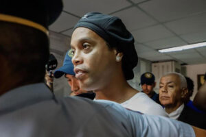 Sud odbio žalbu! Legendarni brazilski fudbaler Ronaldinjo ostaje u kućnom pritvoru