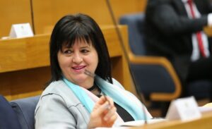 Ministarka Golić odgovorila Staniću i dobila aplauz: Naš predsjednik nije nacionalista