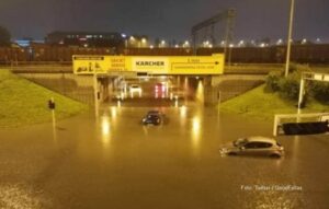 Potop u Zagrebu. Automobili pod vodom, tramvaji ne voze…