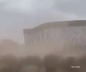 Pao Trampov “neuništivi” zid: Oluja oduvala granicu VIDEO