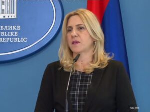 Saučešće predsjednice Srpske: Krajišnik donosio istorijske odluke u najtežim trenucima
