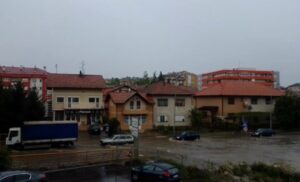Poplava u Banjaluci: Kiša napravila probleme građanima, saobraćaj otežan VIDEO