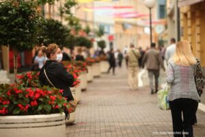 Kao iz rubrike “vjerovali ili ne”! Željela uspomenu iz centra Banjaluke, a napravila urnebesnu scenu FOTO