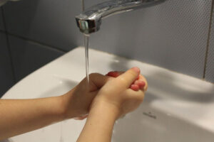 Poražavajuće saznanje: Više od 800 miliona djece nema uslove da opere ruke u školi