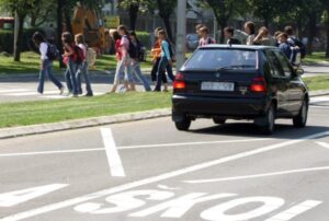 Bezbjednost đaka je najvažnija: Obnova saobraćajne signalizacije u zoni škola