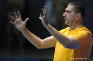 “Sve će biti jasnije za dan, dva”: Legendarni trener prešao iz Zvezde u Partizan