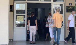 Crna Gora: Opozicija poziva građane da ostanu u kućama i čekaju rezultate izbora