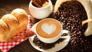 Stručnjaci znaju zašto: Kafu treba piti tek tri sata nakon buđenja