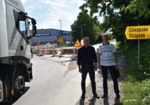 SDS upozorava: Grad zatvorio prometnu saobraćajnicu u Lazarevu, a radovi stoje