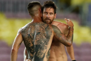 Leopard preko leđa: Igrač Napolija razmijenio dres s Mesijem i pokazao spektakularnu tetovažu FOTO
