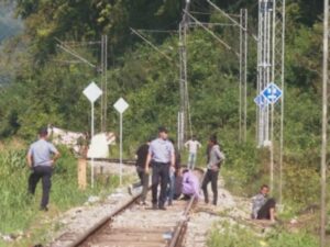 Tvrde da ih policija napada i tuče: Više 600 migranata na međuentitetskoj liniji Srpske i FBiH