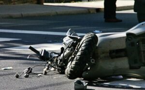 Sedamnaestogodišnju djevojku udario moped: Zbog povreda zadržana u bolnici
