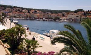 Hrvatska: Više od polovine novozaraženih u županijama uz more