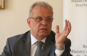 Damjanović istakao da Šmit nema pravo da se miješa u obrazovanje u Srpskoj: Ne može ništa da uradi