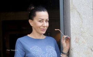Romana Panić po povratku u Beograd snimljena kako ide na bankomat FOTO