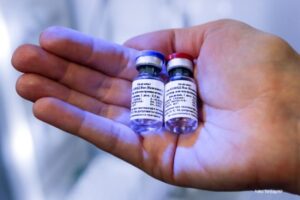 Mađarska se sprema: Uvoz ruske vakcine protiv korone od decembra