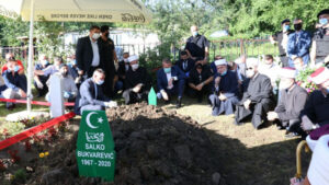 Izgubio bitku sa koronom: Federalni ministar Salko Bukvarević sahranjen u Tuzli