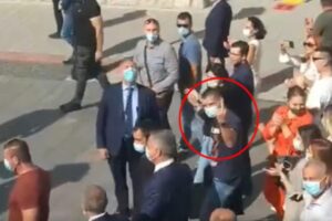 Ružno: Pogledajte reakciju obezbjeđenja Mile Đukanovića, dok je narod uzvikivao “ne damo svetinje” VIDEO