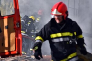 Originalno iznenađenje! Trudnica mužu vatrogascu ovako pokazala koliko ga voli FOTO