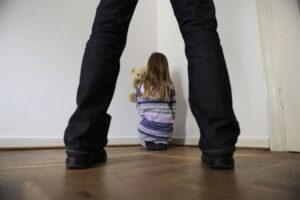 Otac seksualno zlostavljao kćerku: Djevojčica prebačena na sigurno