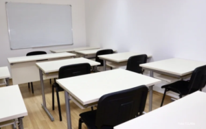 Problemi već prvog dana škole: Ðaci u Liplju kod Zvornika neće na nastavu, traže da uče “bosanski jezik”