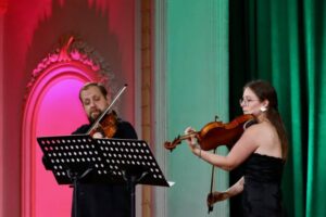 “Potpuna komunikacija sa publikom”: Koncert duo viola “Veče filmske muzike” održan u Banskom dvoru