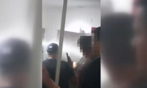 Razvaljuju vrata i ulijeću! Policija pretresa stan osumnjičenog za stravično ubistvo Stojanovića VIDEO