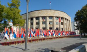 Godišnjica proboja Solunskog fronta: Ispred Palate Republike zastave u čast Dana srpskog jedinstva VIDEO