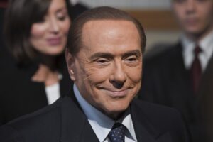 I Berluskoni zaražen koronom: Bivši premijer Italije prevezen u bolnici