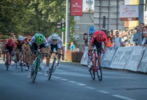Biciklista iz Španije bio najbolji: Kanjeljas pobijedio u prvoj etapi od Beograda do Bijeljine