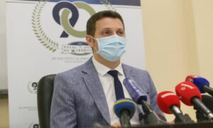 Zeljković: Presudna je odgovornost građana da glasačka mjesta ne budu novi klasteri