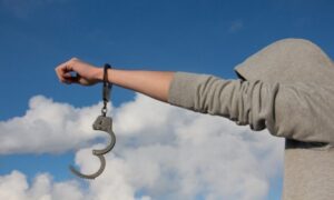 “Vaspitna zapuštenost”: U BiH za godinu osuđeno čak 116 maloljetnika