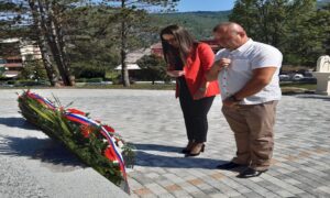“Da se nikada ne zaboravi, da se nikada ne ponovi”: Obilježeno 25 godina od progona Srba iz Drvara