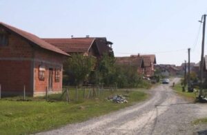 Mještani izbjegličkih naselja u Prijedoru muku muče sa legalizacijom objekata