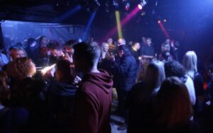 Crna Gora: Do 2. avgusta zatvaraju se diskoteke i noćni klubovi