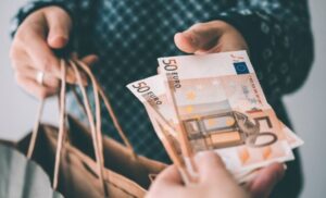 Hrvatska prelazi na evro: Poznato koliko dugo će se još moći plaćati u kunama