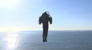 Američka policija traži letećeg čovjeka: Piloti ga vidjeli na 900 metara visine VIDEO