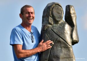 Blizu njenog rodnog mjesta: Nova skulptura Melanije Tramp otkrivena u Sloveniji