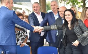 “Građani Gradiške imaju alternativu”: Šarović i Borenović podržali zajedničkog kandidata za gradonačelnika
