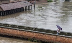 Obilne kiše zasule dva sela: U klizištima poginulo najmanje 12 ljudi, nestalo više od stotinu