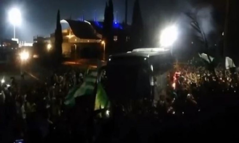Drama! Zvezdin autobus upao u rulju navijača, u obračunu povrijeđena žena sa dvoje djece VIDEO