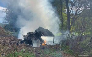 Posljedice pada aviona: Jedan pilot poginuo, za drugim se traga, povrijeđen i jedan mještanin