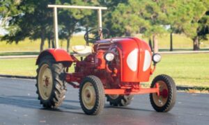 Najsporiji “porše” svih vremena: Prodaje se traktor Junior 108 iz 1961.